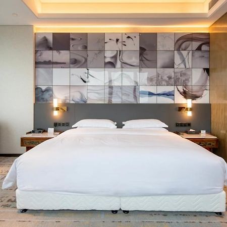 Wyndham Grand Suzhou Fenhu Hotel Xinta Bagian luar foto