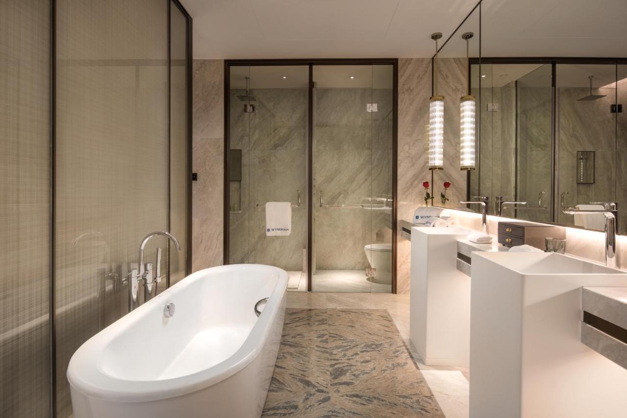 Wyndham Grand Suzhou Fenhu Hotel Xinta Bagian luar foto