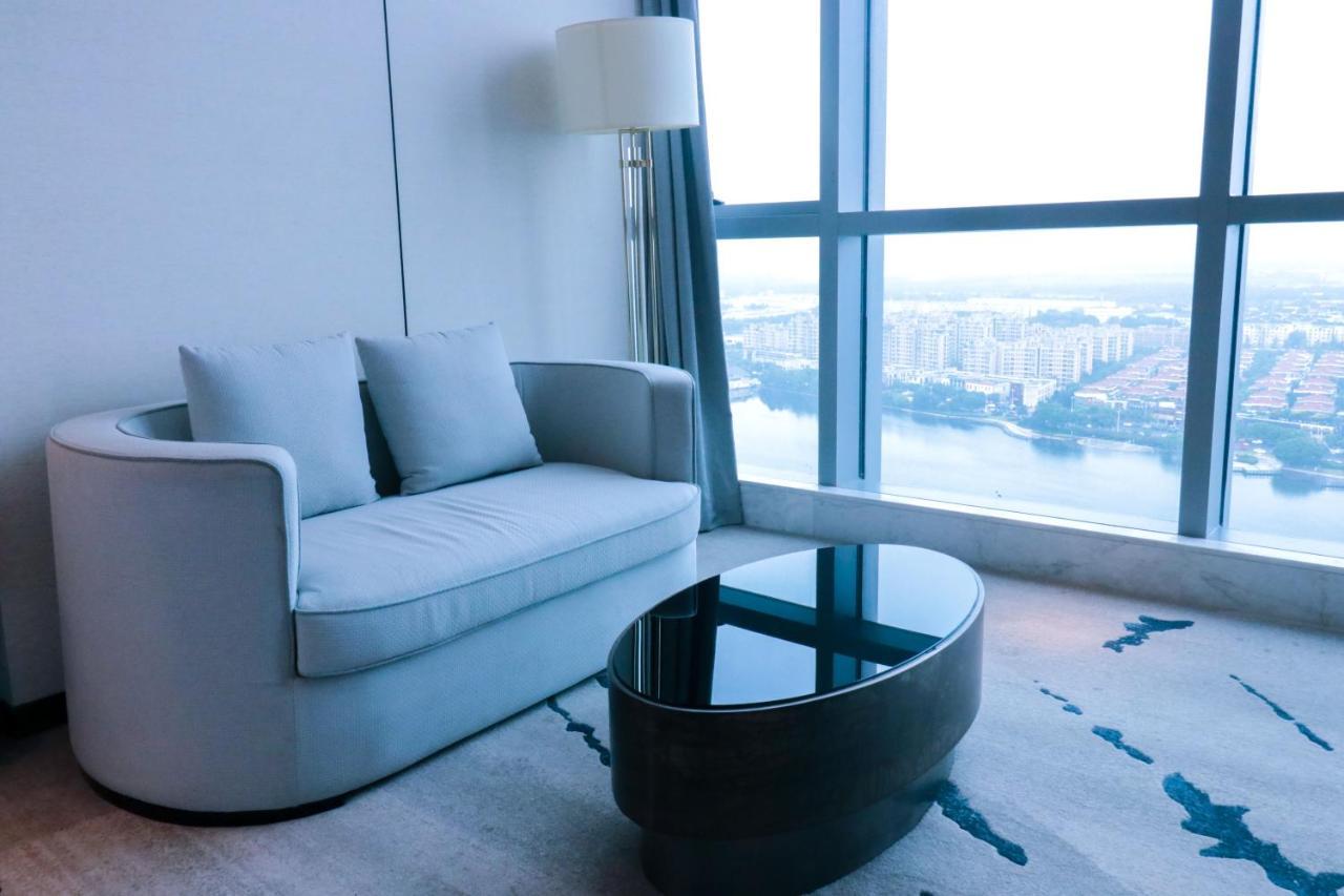 Wyndham Grand Suzhou Fenhu Hotel Xinta Bagian luar foto