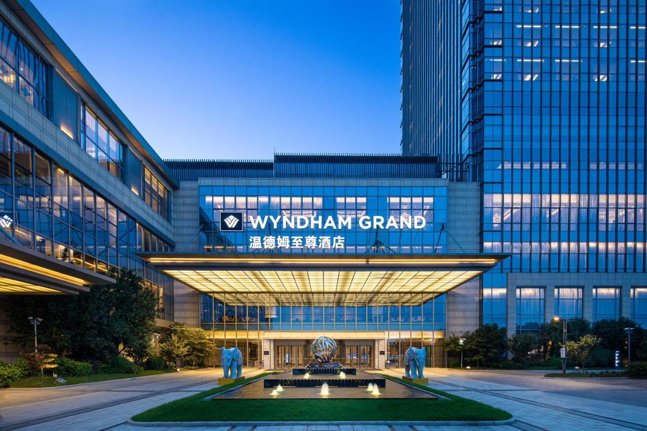 Wyndham Grand Suzhou Fenhu Hotel Xinta Bagian luar foto