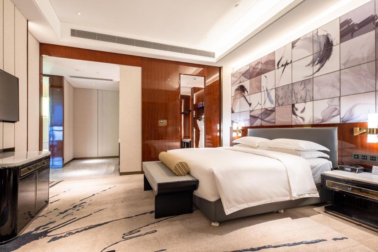 Wyndham Grand Suzhou Fenhu Hotel Xinta Bagian luar foto