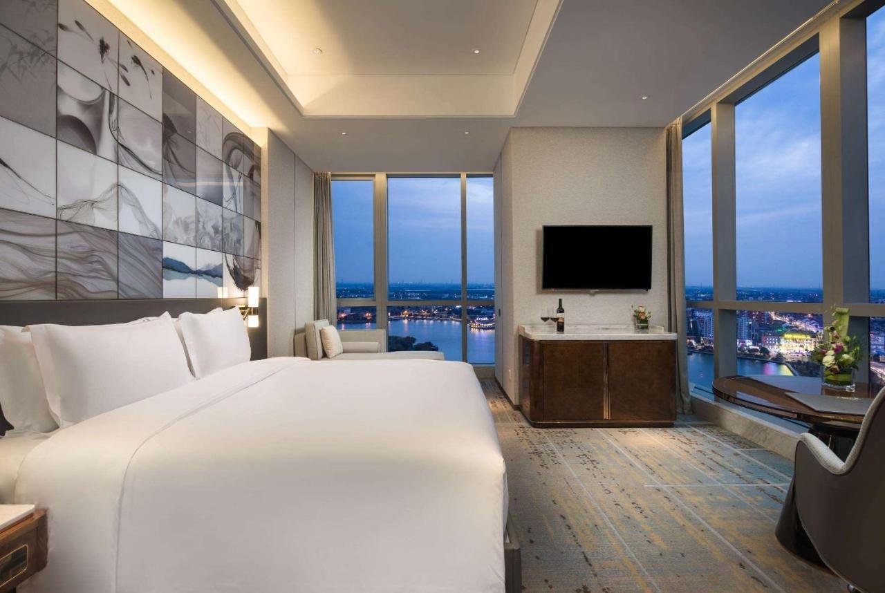 Wyndham Grand Suzhou Fenhu Hotel Xinta Bagian luar foto