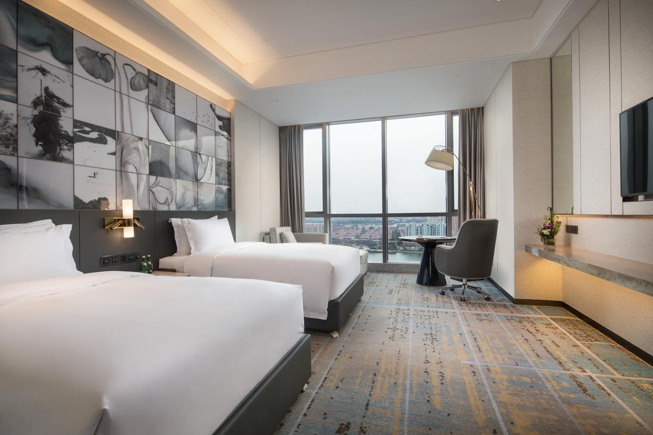 Wyndham Grand Suzhou Fenhu Hotel Xinta Bagian luar foto